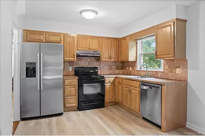 284 Park Avenue #Left Side, Harrison, NY 10528 - Photo 12
