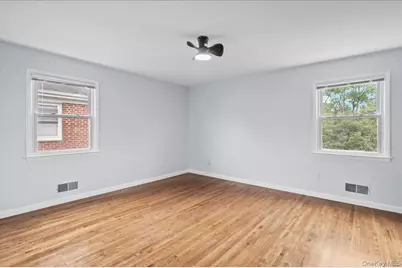 284 Park Avenue #Left Side, Harrison, NY 10528 - Photo 20