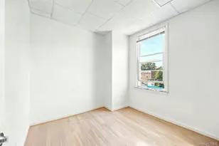 60-16 69th Ln, Maspeth, NY 11378 - Photo 18