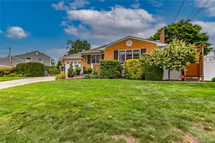 3 Peary Ln, Kings Park, NY 11754 - Photo 2