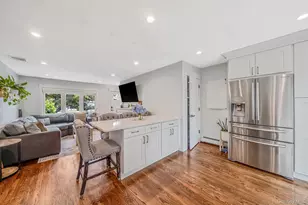 8 Gedney Ave, Smithtown, NY 11787 - Photo 6