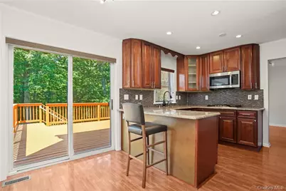 64 Greenvale Circle, White Plains, NY 10607 - Photo 10