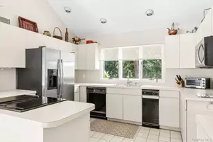 39 Spring Pond Ln, Southampton, NY 11968 - Photo 6