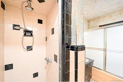 1610 Paulding Avenue, Bronx, NY 10462 - Photo 22