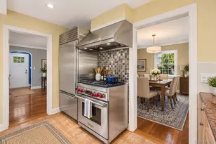 7 Highmeadow Rd, Manhasset, NY 11030 - Photo 12
