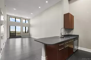 25 Leroy Pl, New Rochelle, NY 10805 - Photo 2