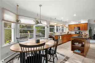 10 Redbridge Ct, East Setauket, NY 11733 - Photo 14