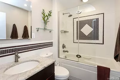 11 Stanford Court #B, Wantagh, NY 11793 - Photo 14