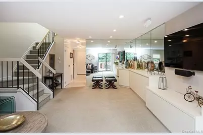 11 Stanford Court #B, Wantagh, NY 11793 - Photo 10