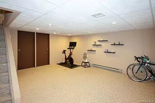11 Stanford Ct, Wantagh, NY 11793 - Photo 18