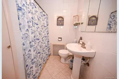 2297 Girard Place, Merrick, NY 11566 - Photo 14