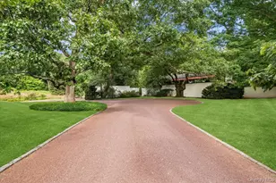 347 Duck Pond Rd, Locust Valley, NY 11560 - Photo 2