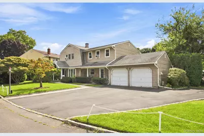 5 Conway Court, Glen Cove, NY 11542 - Photo 2
