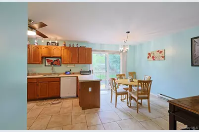 204 Parr Meadow Drive #2D, Newburgh, NY 12550 - Photo 10