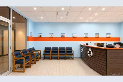 131-07 40th Road #E33, Flushing, NY 11354 - Photo 2