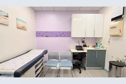 131-07 40th Road #E33, Flushing, NY 11354 - Photo 10