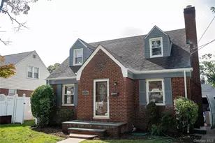 586 Stratford Rd, Baldwin, NY 11510 - Photo 2