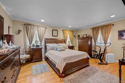 936 Stratford Court, Westbury, NY 11590 - Photo 10