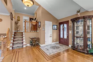 936 Stratford Ct, Westbury, NY 11590 - Photo 2