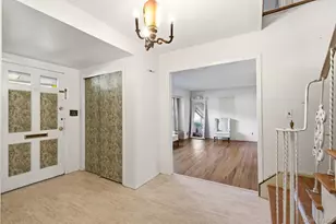 63 Lauren Ave, Dix Hills, NY 11746 - Photo 4