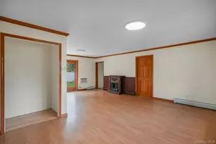 1565 10th St, West Babylon, NY 11704 - Photo 6