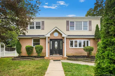 1565 10th Street, West Babylon, NY 11704 - Photo 1