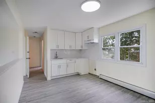 1565 10th St, West Babylon, NY 11704 - Photo 18