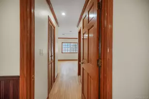 1565 10th St, West Babylon, NY 11704 - Photo 10
