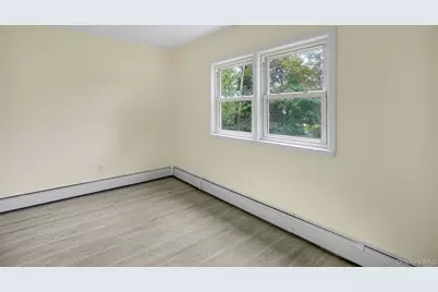 1565 10th Street, West Babylon, NY 11704 - Photo 14