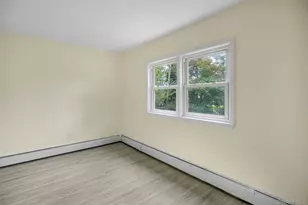 1565 10th St, West Babylon, NY 11704 - Photo 14