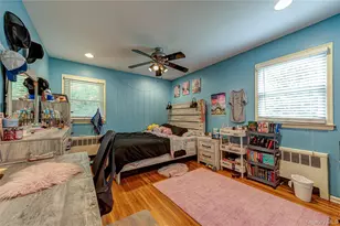 37 Buckingham Dr, Dix Hills, NY 11746 - Photo 16