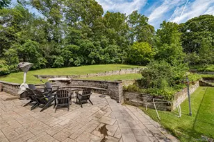 37 Buckingham Dr, Dix Hills, NY 11746 - Photo 20
