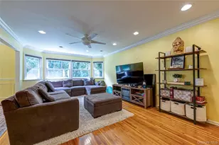 37 Buckingham Dr, Dix Hills, NY 11746 - Photo 6