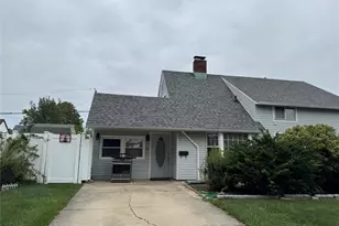 5 Meander Ln, Levittown, NY 11756 - Photo 14