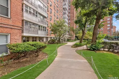 43-10 Kissena Boulevard #2, Flushing, NY 11355 - Photo 20
