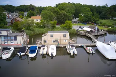 149 C Riverside Drive, Riverhead, NY 11901 - Photo 14