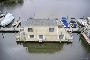 149 C Riverside Dr, Riverhead, NY 11901 - Photo 10