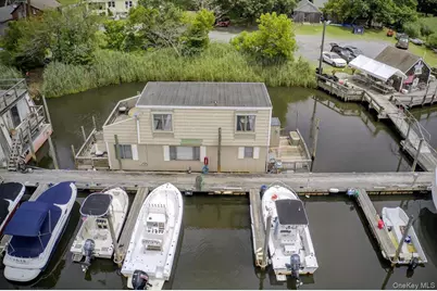 149 C Riverside Drive, Riverhead, NY 11901 - Photo 12