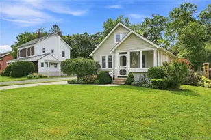 56 Washington Ave, Amityville, NY 11701 - Photo 2