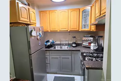 172-70 Highland Avenue #3M, Jamaica, NY 11432 - Photo 2
