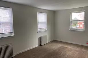 260-23 Langston Ave, Glen Oaks, NY 11004 - Photo 4