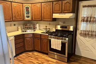 1556 N Gardiner Dr, Bay Shore, NY 11706 - Photo 4