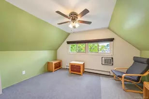 35 Meeting Ln, Hicksville, NY 11801 - Photo 14