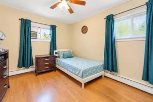 35 Meeting Ln, Hicksville, NY 11801 - Photo 12