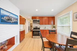 35 Meeting Ln, Hicksville, NY 11801 - Photo 6