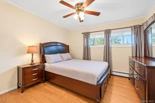 35 Meeting Ln, Hicksville, NY 11801 - Photo 10