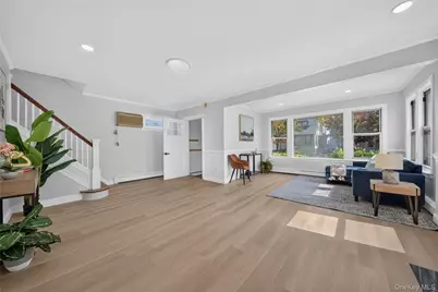 37 Jayson Avenue, Great Neck, NY 11021 - Photo 6