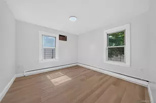 37 Jayson Ave, Great Neck, NY 11021 - Photo 18