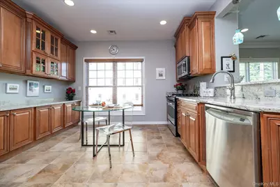 77 Maple Avenue #100, Rockville Centre, NY 11570 - Photo 8