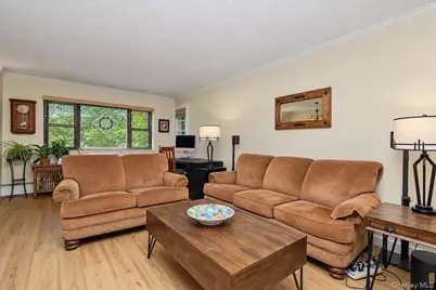 100 Diplomat Drive #6C, Mount Kisco, NY 10549 - Photo 6